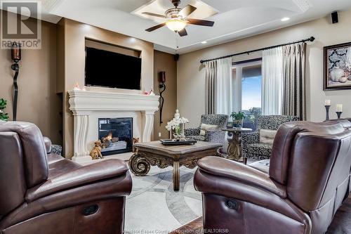 1821 Talbot Road, Kingsville, ON - Indoor Photo Showing Living Room With Fireplace