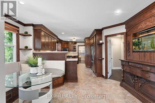 523 Lake Drive E, Georgina (Historic Lakeshore Communities), ON - Indoor Photo Showing Dining Room