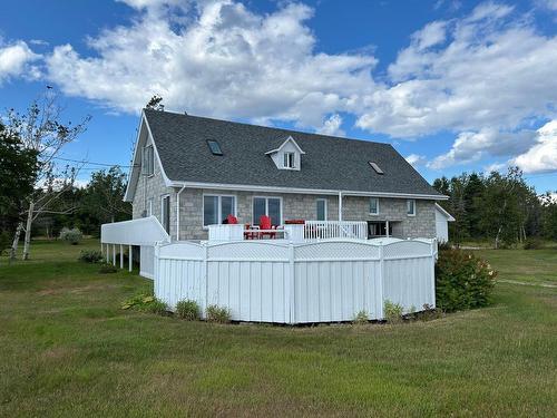 Back facade - 2033 Rue Bell, Sept-Îles, QC - Outdoor