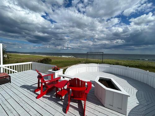 Patio - 2033 Rue Bell, Sept-Îles, QC - Outdoor With View