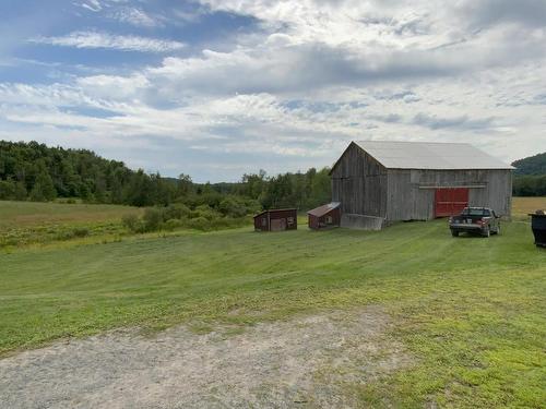 Barn - 21 8E Concession, Grenville-Sur-La-Rouge, QC 