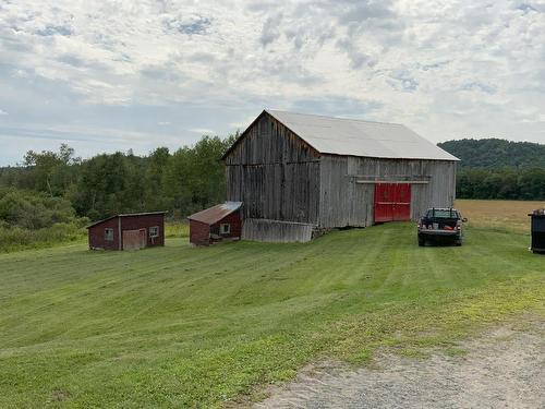 Barn - 21 8E Concession, Grenville-Sur-La-Rouge, QC 