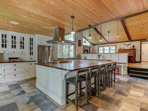 Kitchen - 5253 Rue Bernard-De Niger, Carignan, QC - Indoor