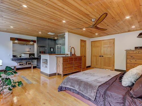 Master bedroom - 5253 Rue Bernard-De Niger, Carignan, QC - Indoor Photo Showing Bedroom