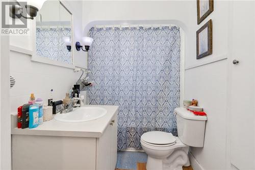 60 William Street, Chelmsford, ON - Indoor Photo Showing Bathroom