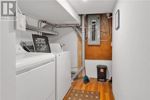 60 William Street, Chelmsford, ON - Indoor Photo Showing Laundry Room