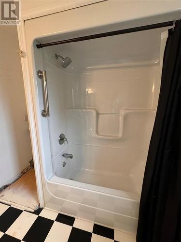 99 Bowater Road, Appleton, NL - Indoor Photo Showing Bathroom