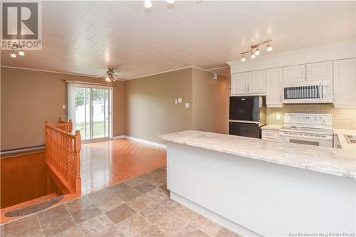 851 Saint-Joseph Boulevard, Saint-Léolin, NB - Indoor Photo Showing Kitchen