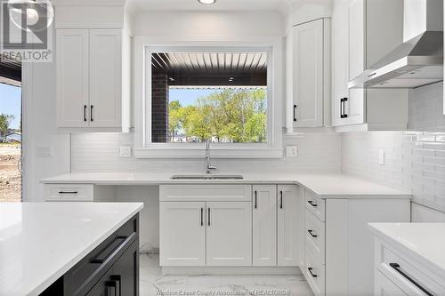 3655 Sutton Avenue, Windsor, ON - Indoor Photo Showing Kitchen