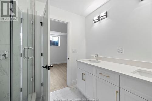 3655 Sutton Avenue, Windsor, ON - Indoor Photo Showing Bathroom