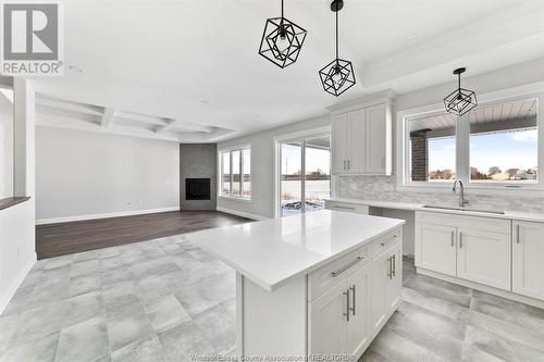 625 Orchards Crescent, Windsor, ON - Indoor Photo Showing Kitchen