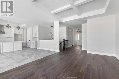 625 Orchards Crescent, Windsor, ON - Indoor Photo Showing Kitchen