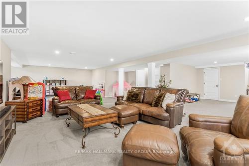 180 Bordeau Street, Prescott And Russell, ON - Indoor Photo Showing Living Room