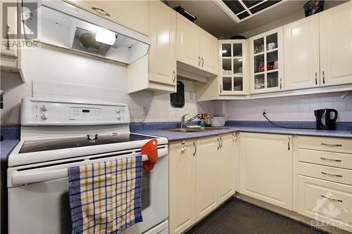 3415 Uplands Drive Unit#97, Ottawa, ON - Indoor Photo Showing Kitchen With Double Sink