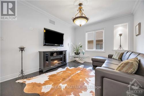 80 Puccini Drive, Richmond Hill (Oak Ridges), ON - Indoor Photo Showing Living Room With Fireplace