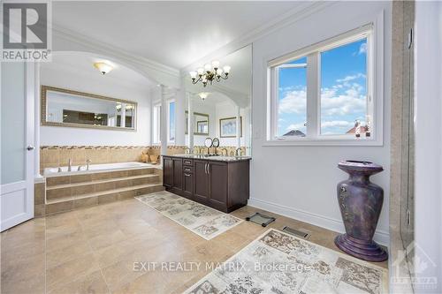 80 Puccini Drive, Richmond Hill (Oak Ridges), ON - Indoor Photo Showing Bathroom