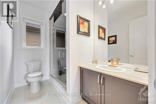 80 Puccini Drive, Richmond Hill (Oak Ridges), ON - Indoor Photo Showing Bathroom