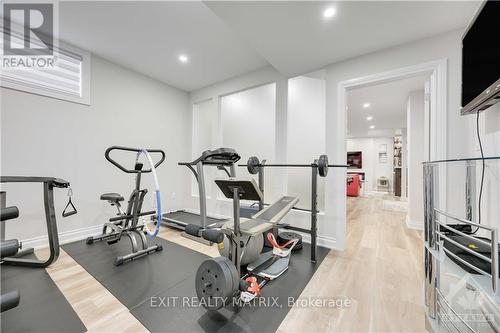 80 Puccini Drive, Richmond Hill (Oak Ridges), ON - Indoor Photo Showing Gym Room