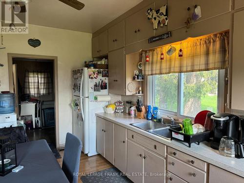 411 Townline Road N, Clarington, ON - Indoor Photo Showing Kitchen With Double Sink