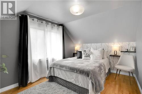 384 Mcnab Avenue, Renfrew, ON - Indoor Photo Showing Bedroom