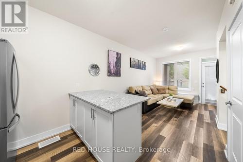 21 - 261 Skinner Road, Hamilton (Waterdown), ON - Indoor