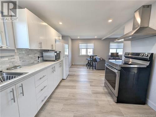 43 Leger, Caraquet, NB - Indoor Photo Showing Kitchen