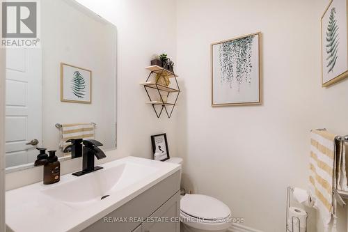 559 Buckeye Court, Milton (Cobban), ON - Indoor Photo Showing Bathroom