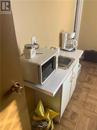 198 Victoria, Edmundston, NB - Indoor Photo Showing Kitchen