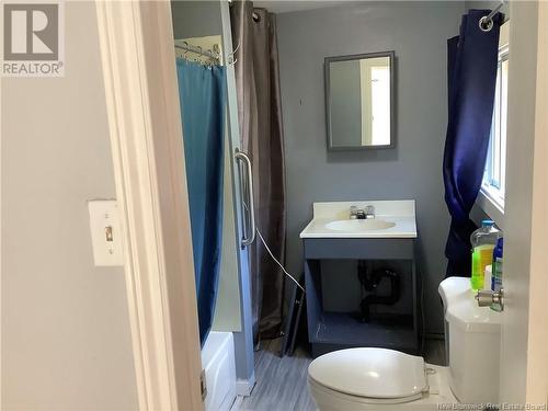 19 Sands Road, Norton, NB - Indoor Photo Showing Bathroom