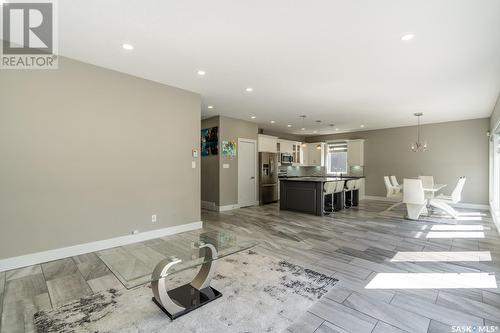 3613 Parliament Avenue, Regina, SK - Indoor