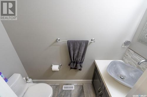 3613 Parliament Avenue, Regina, SK - Indoor Photo Showing Bathroom