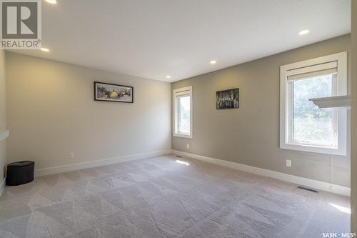 3613 Parliament Avenue, Regina, SK - Indoor