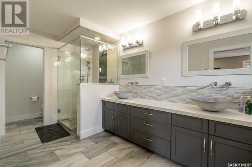 3613 Parliament Avenue, Regina, SK - Indoor Photo Showing Bathroom