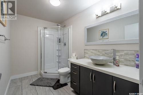 3613 Parliament Avenue, Regina, SK - Indoor Photo Showing Bathroom