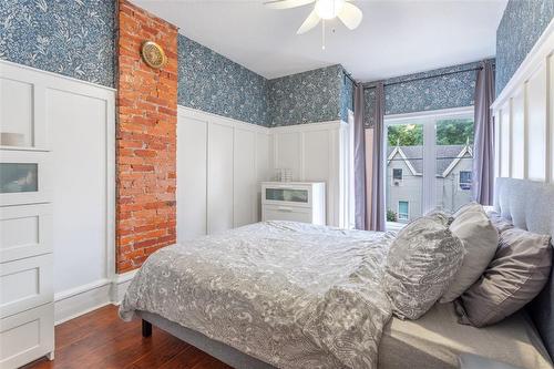 176 Wilson Street, Hamilton, ON - Indoor Photo Showing Bedroom