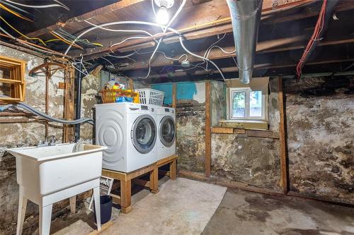 176 Wilson Street, Hamilton, ON - Indoor Photo Showing Laundry Room