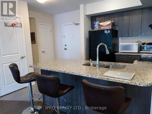 112 - 60 Baycliffe Crescent, Brampton, ON - Indoor Photo Showing Kitchen With Double Sink With Upgraded Kitchen