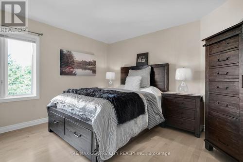 11 Woodland Drive, Middlesex Centre (Kilworth), ON - Indoor Photo Showing Bedroom