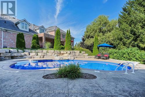 11 Woodland Drive, Middlesex Centre (Kilworth), ON - Outdoor With In Ground Pool With Backyard