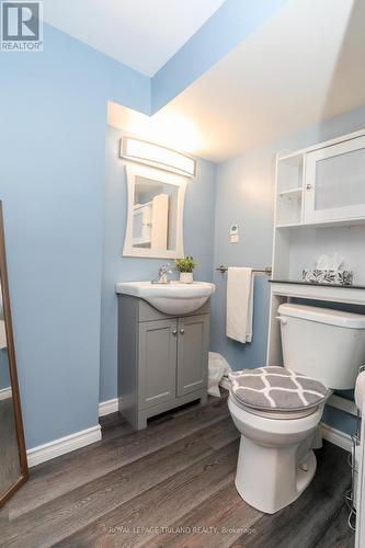 138 Culver Crescent, London, ON - Indoor Photo Showing Bathroom