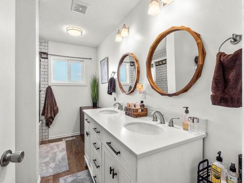 443 Opal Drive, Logan Lake, BC - Indoor Photo Showing Bathroom