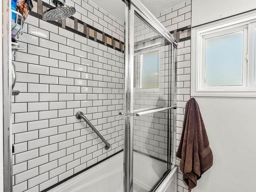 443 Opal Drive, Logan Lake, BC - Indoor Photo Showing Bathroom