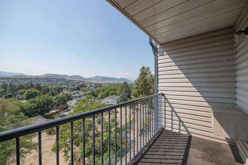 304-3901 32 Avenue, Vernon, BC - Outdoor With Exterior