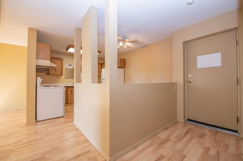 304-3901 32 Avenue, Vernon, BC - Indoor