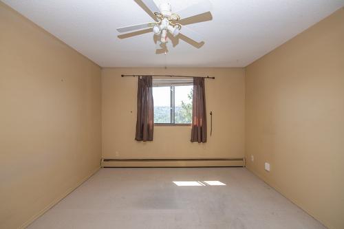 304-3901 32 Avenue, Vernon, BC - Indoor Photo Showing Other Room