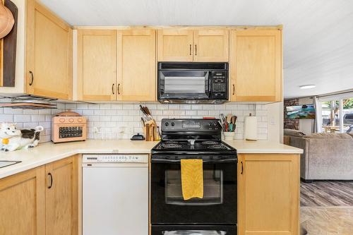 3530 Redecopp Road, Lake Country, BC - Indoor Photo Showing Kitchen