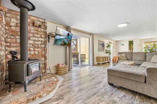 3530 Redecopp Road, Lake Country, BC - Indoor Photo Showing Living Room With Fireplace