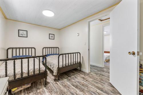 3530 Redecopp Road, Lake Country, BC - Indoor Photo Showing Bedroom