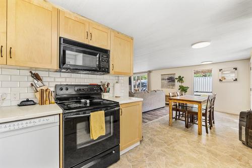 3530 Redecopp Road, Lake Country, BC - Indoor Photo Showing Kitchen