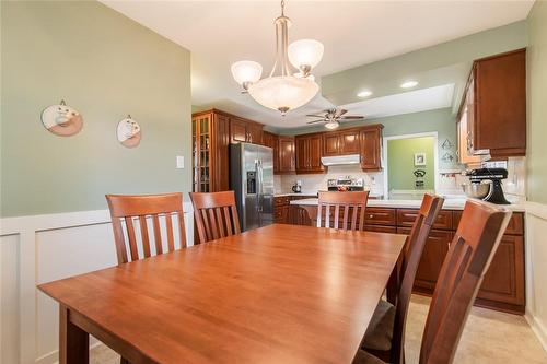 25 Muir Avenue, Hamilton, ON - Indoor Photo Showing Dining Room